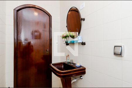 Casa à venda com 181m², 3 quartos e 2 vagasBanheiro Social 1