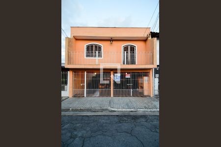 Casa à venda com 181m², 3 quartos e 2 vagasFachada