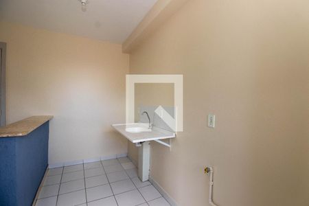 Apartamento à venda com 44m², 2 quartos e 1 vaga Apartamento à venda com 44m², 2 quartos e 1 vagaCozinha e Área de Serviço