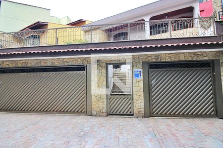 Casa à venda com 320m², 4 quartos e 3 vagasFachada