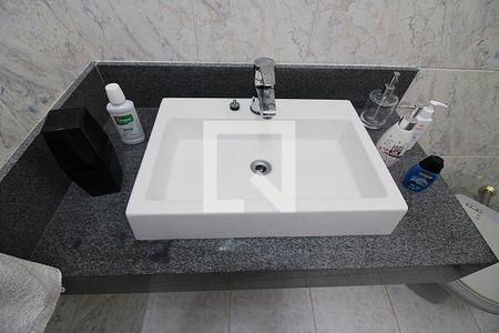 Casa à venda com 320m², 4 quartos e 3 vagasBanheiro Social