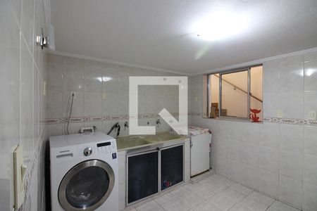 Casa à venda com 320m², 4 quartos e 3 vagasÁrea de Serviço