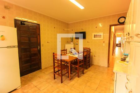 Casa à venda com 180m², 3 quartos e 4 vagasCozinha 