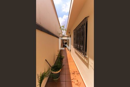Casa à venda com 180m², 3 quartos e 4 vagasCorredor 