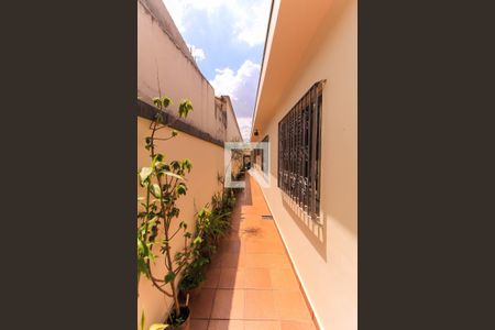 Casa à venda com 180m², 3 quartos e 4 vagasCorredor 