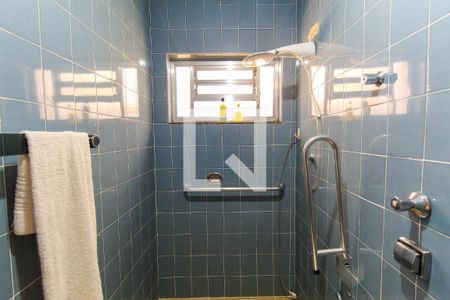 Casa à venda com 180m², 3 quartos e 4 vagasSuíte banheiro 