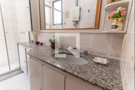 Apartamento à venda com 120m², 3 quartos e 2 vagas Apartamento à venda com 120m², 3 quartos e 2 vagasBanheiro Social