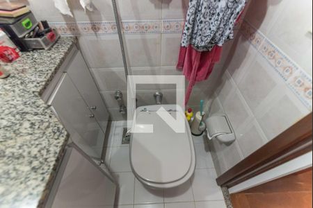 Apartamento à venda com 120m², 3 quartos e 2 vagas Apartamento à venda com 120m², 3 quartos e 2 vagasBanheiro da Suíte 1