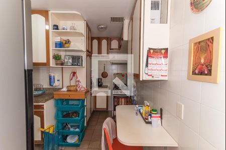 Apartamento à venda com 120m², 3 quartos e 2 vagas Apartamento à venda com 120m², 3 quartos e 2 vagasÁrea de Serviço