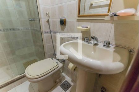 Apartamento à venda com 120m², 3 quartos e 2 vagas Apartamento à venda com 120m², 3 quartos e 2 vagasBanheiro da Suíte 2