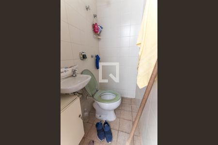 Apartamento à venda com 120m², 3 quartos e 2 vagas Apartamento à venda com 120m², 3 quartos e 2 vagasBanheiro de Serviço