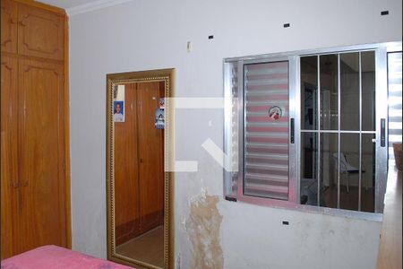Casa à venda com 280m², 5 quartos e 2 vagas Casa à venda com 280m², 5 quartos e 2 vagasQuarto 4