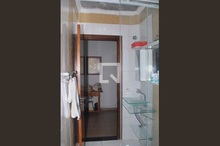 Casa à venda com 280m², 5 quartos e 2 vagas Casa à venda com 280m², 5 quartos e 2 vagasBanheiro 2