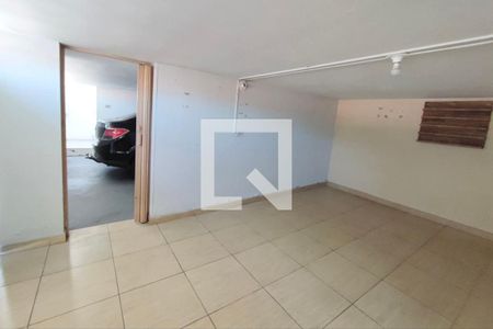 Casa à venda com 250m², 3 quartos e 3 vagasGaragem