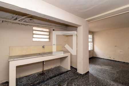 Casa à venda com 250m², 4 quartos e 4 vagas Casa à venda com 250m², 4 quartos e 4 vagasCozinha do Salão