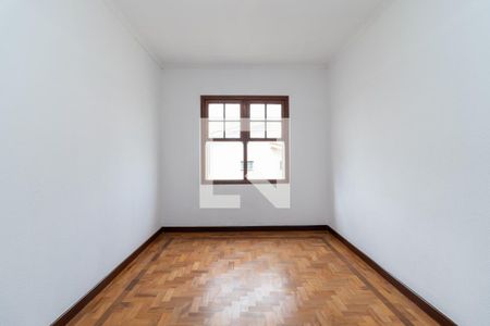 Casa à venda com 250m², 4 quartos e 4 vagas Casa à venda com 250m², 4 quartos e 4 vagasQuarto 3