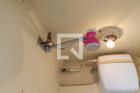 Casa à venda com 250m², 4 quartos e 4 vagas Casa à venda com 250m², 4 quartos e 4 vagasBanheiro de Serviço