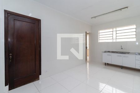 Casa à venda com 250m², 4 quartos e 4 vagas Casa à venda com 250m², 4 quartos e 4 vagasCozinha