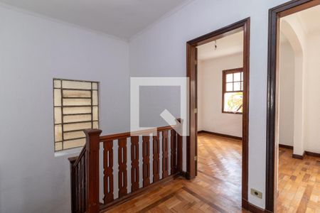 Casa à venda com 250m², 4 quartos e 4 vagas Casa à venda com 250m², 4 quartos e 4 vagasHall dos Quartos