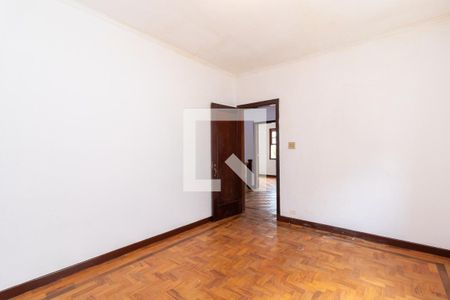 Casa à venda com 250m², 4 quartos e 4 vagas Casa à venda com 250m², 4 quartos e 4 vagasQuarto 2