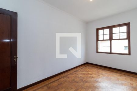 Casa à venda com 250m², 4 quartos e 4 vagas Casa à venda com 250m², 4 quartos e 4 vagasQuarto 3