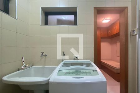 Apartamento para alugar com 156m², 3 quartos e 2 vagas Apartamento para alugar com 156m², 3 quartos e 2 vagasÁrea de Serviço