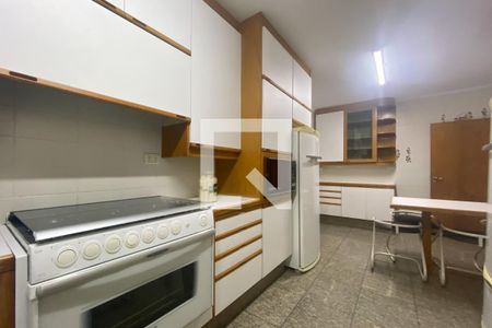 Apartamento para alugar com 156m², 3 quartos e 2 vagas Apartamento para alugar com 156m², 3 quartos e 2 vagasCozinha