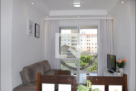 Sala de apartamento para alugar com 3 quartos, 68m² em Vila Mazzei, São Paulo