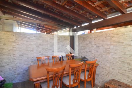 Casa de condomínio à venda com 110m², 2 quartos e 1 vagaVaranda