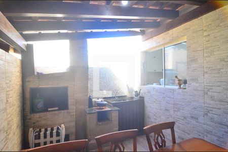 Casa de condomínio à venda com 110m², 2 quartos e 1 vagaVaranda