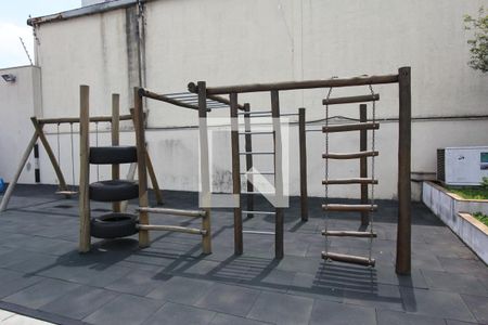 Apartamento à venda com 198m², 4 quartos e 4 vagasÁrea comum - Playground