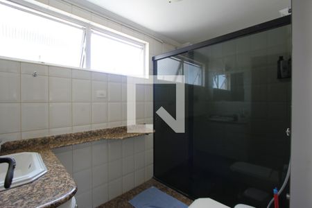 Apartamento à venda com 198m², 4 quartos e 4 vagasBanheiro 2