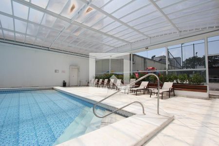 Apartamento à venda com 198m², 4 quartos e 4 vagasÁrea comum - Piscina