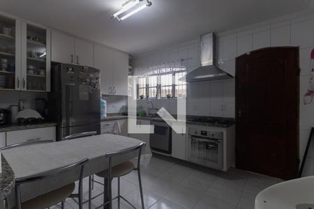Casa à venda com 180m², 3 quartos e 2 vagas Casa à venda com 180m², 3 quartos e 2 vagasCozinha