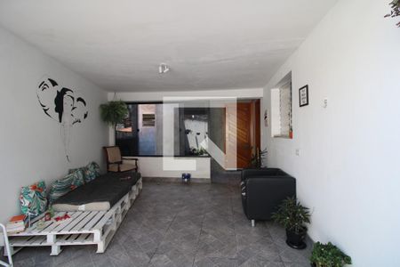 Casa à venda com 223m², 2 quartos e 2 vagasQuintal lateral