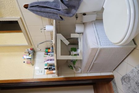 Casa à venda com 89m², 4 quartos e 2 vagasBanheiro corredor 