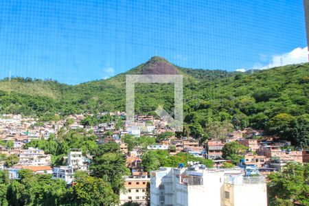 Apartamento à venda com 180m², 2 quartos e 7 vagas Apartamento à venda com 180m², 2 quartos e 7 vagasVista da Área de Serviço