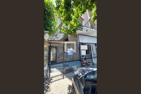 Apartamento à venda com 64m², 2 quartos e sem vaga Apartamento à venda com 64m², 2 quartos e sem vagaFachada do Prédio