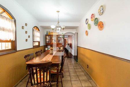 Casa à venda com 350m², 3 quartos e 3 vagasSala de Jantar 