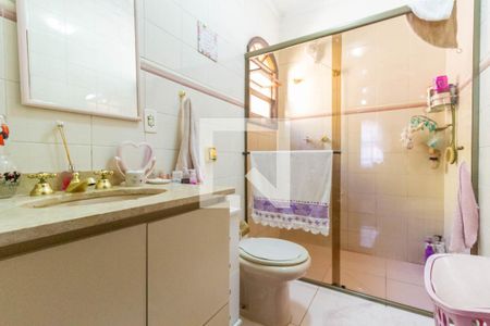 Casa à venda com 350m², 3 quartos e 3 vagasBanheiro da Suíte 3