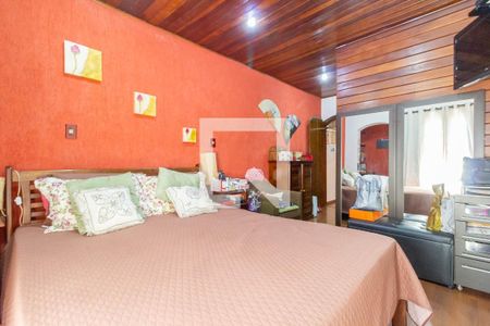 Casa à venda com 350m², 3 quartos e 3 vagasSuíte 1