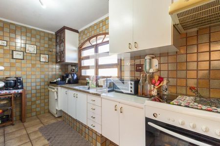 Casa à venda com 350m², 3 quartos e 3 vagasCozinha 