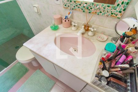 Casa à venda com 350m², 3 quartos e 3 vagasBanheiro da Suíte 2