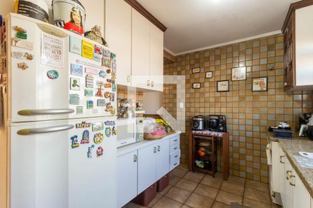 Casa à venda com 350m², 3 quartos e 3 vagasCozinha 