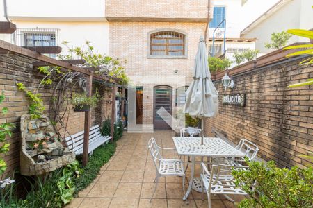 Casa à venda com 350m², 3 quartos e 3 vagasQuintal 