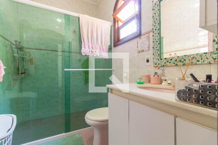 Casa à venda com 350m², 3 quartos e 3 vagasBanheiro da Suíte 2