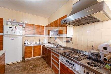 Apartamento à venda com 210m², 3 quartos e 2 vagasCozinha