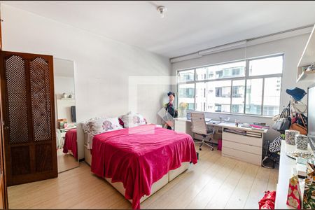 Quarto de apartamento à venda com 3 quartos, 210m² em Icaraí, Niterói