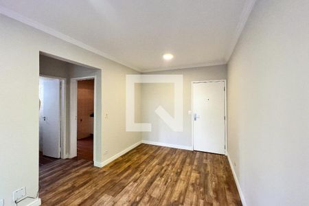 Sala de apartamento para alugar com 1 quarto, 42m² em Indianópolis, São Paulo