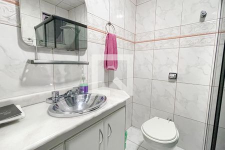 Casa à venda com 370m², 6 quartos e 4 vagas Casa à venda com 370m², 6 quartos e 4 vagasbanheiro